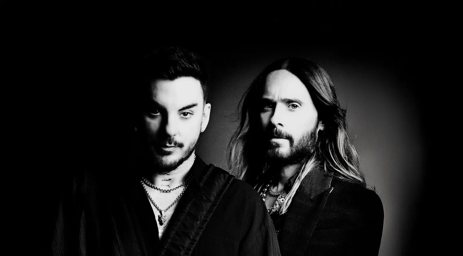 Thirty Seconds to Mars تقدّم A Beautiful Lie vs This Is War