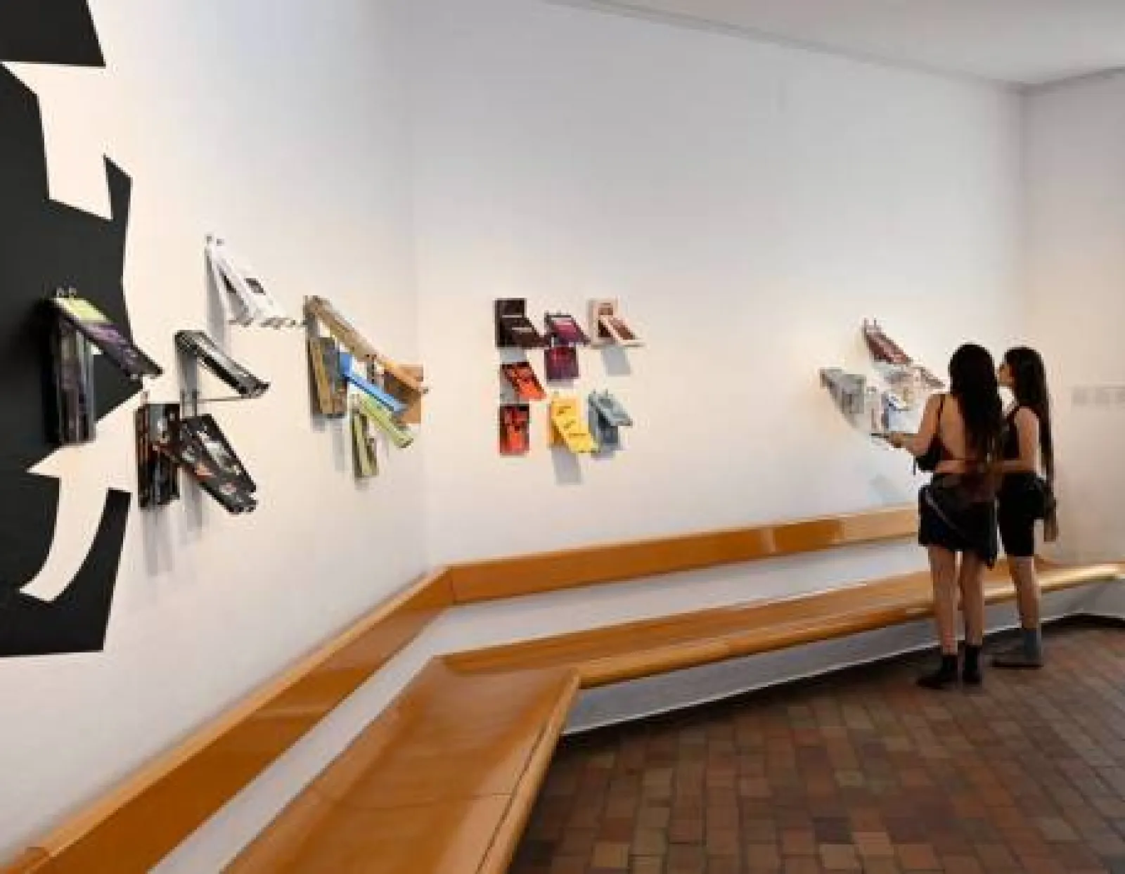 Exposition "Divided" — Camilla Wills