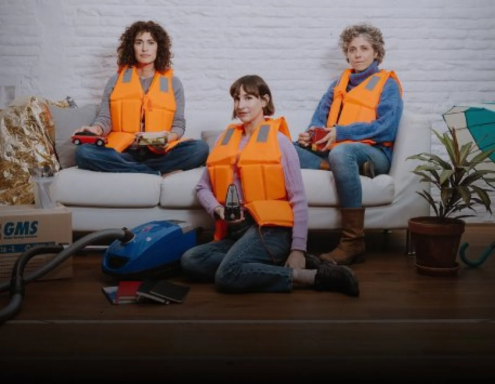 Els objectes flotants (después de la tormenta) — De Montse Clotet y Tessa Harry