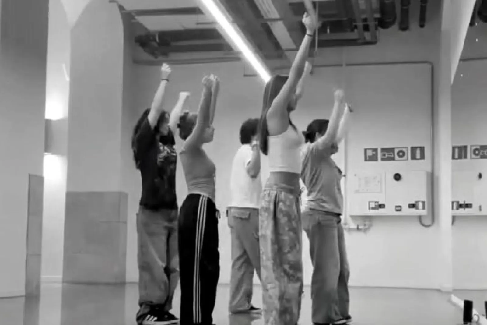 "Taller De Baile K-Pop"