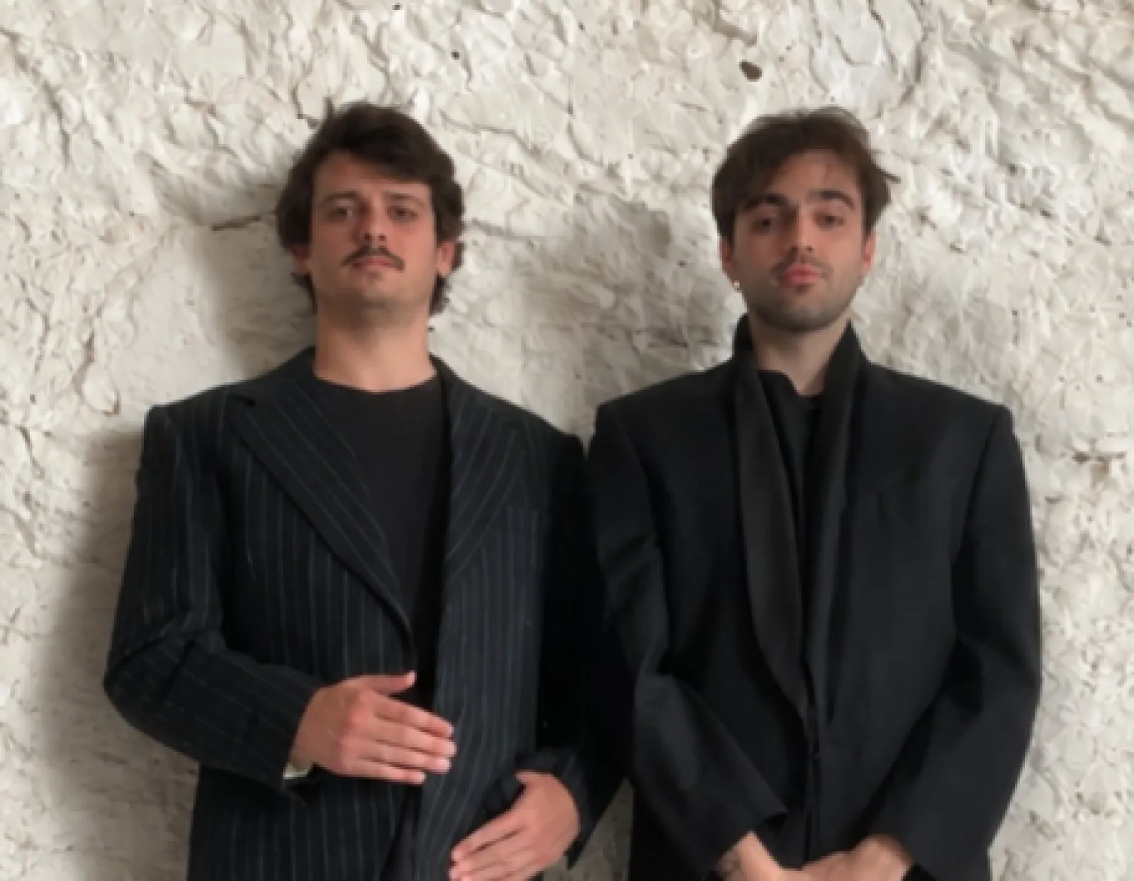 Solos — Cia. La Cervical Teatre