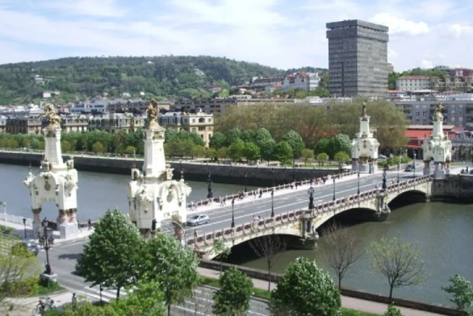 "Perspectives on the historical heritage of San Sebastián"