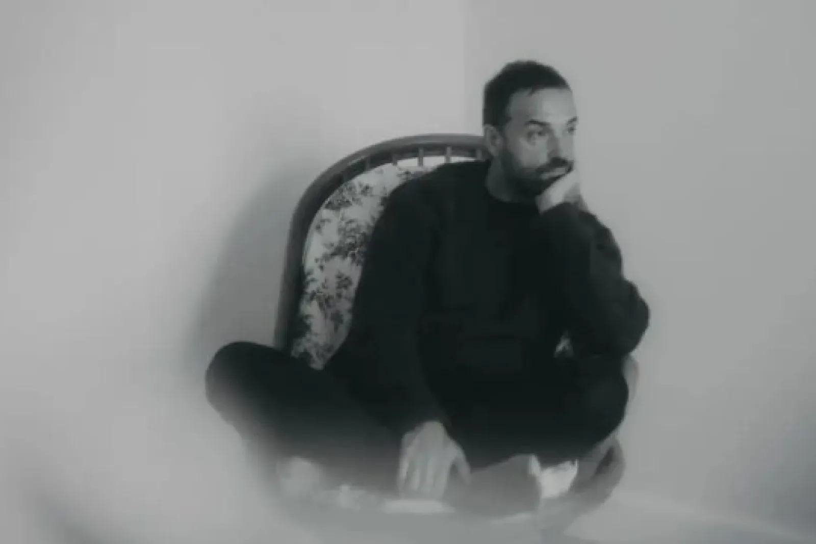 Iker Lauroba: "Bosgarren solairutik"