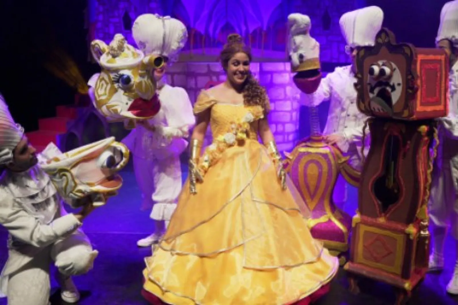 "La Bella y La Bestia - Le musical"