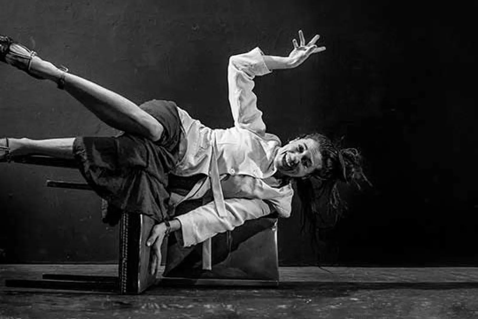 Santurtzi Theatre Festival 2026: "MISS COSAS Y YO"
