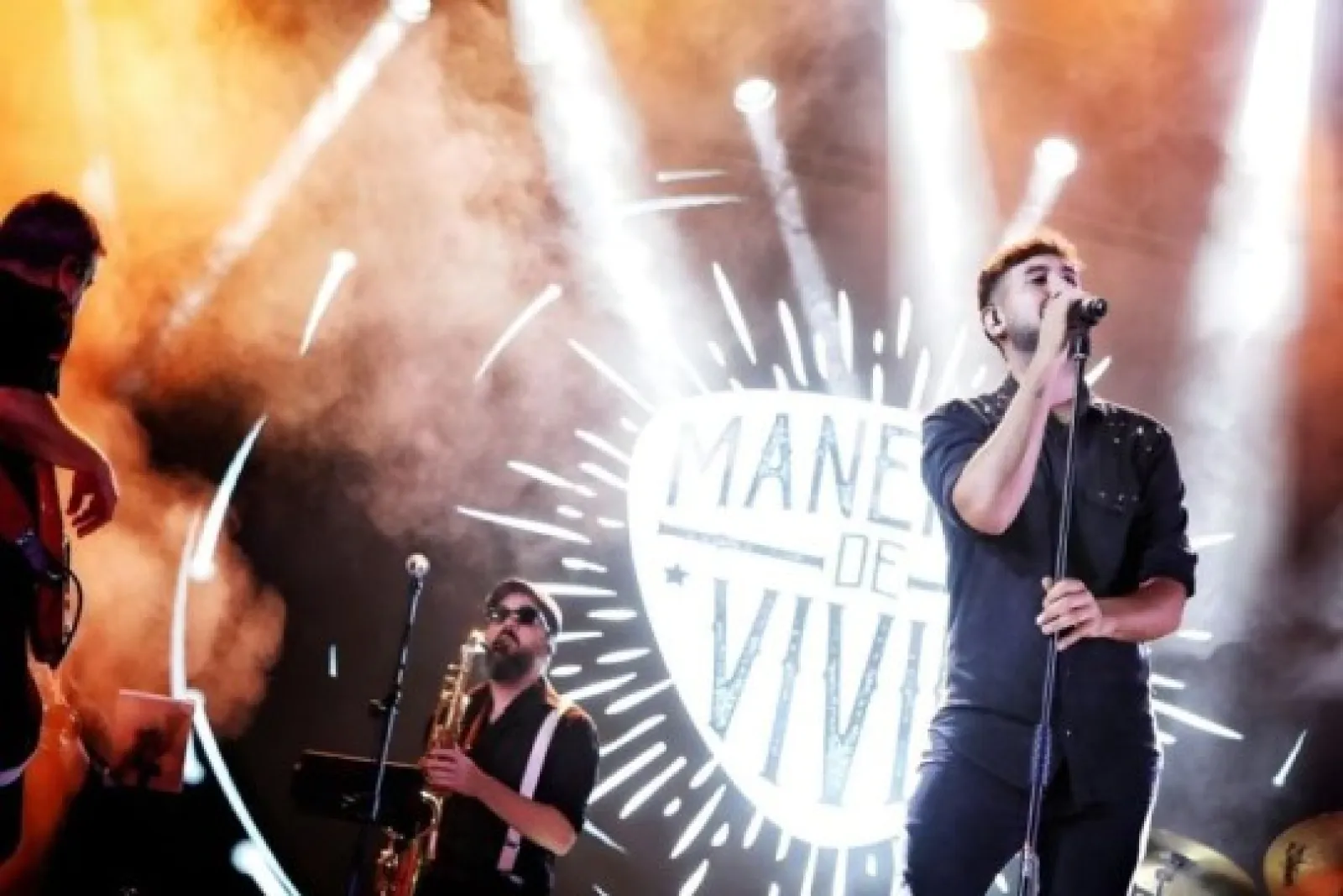 Maneras De Vivir - Tribute Festival