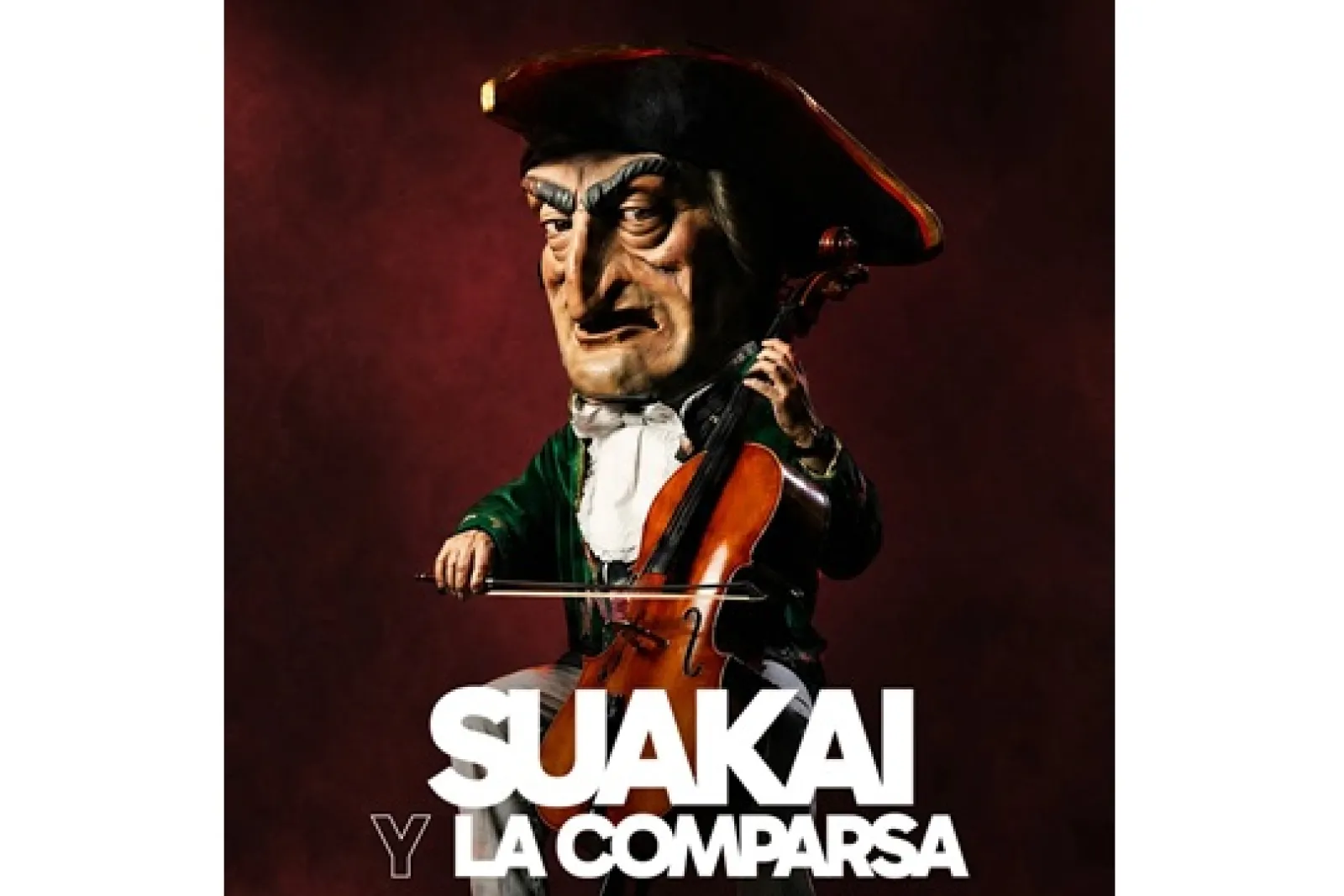 Suakai y la Comparsa de Gigantes y Cabezudos de Pamplona